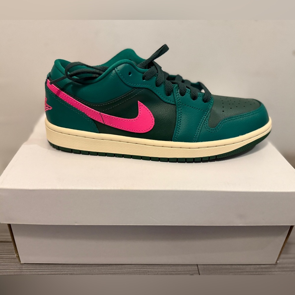 Nike Air Jordan 1 Low NIB